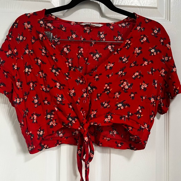 American Eagle Red floral skort and Halter size L - Picture 3 of 3